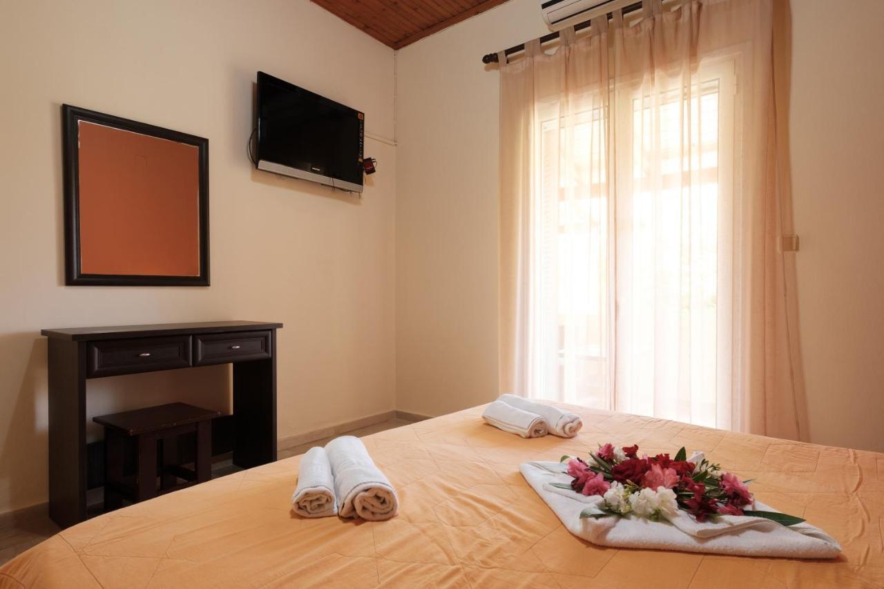 Erifili Apartments Sidari  Luaran gambar